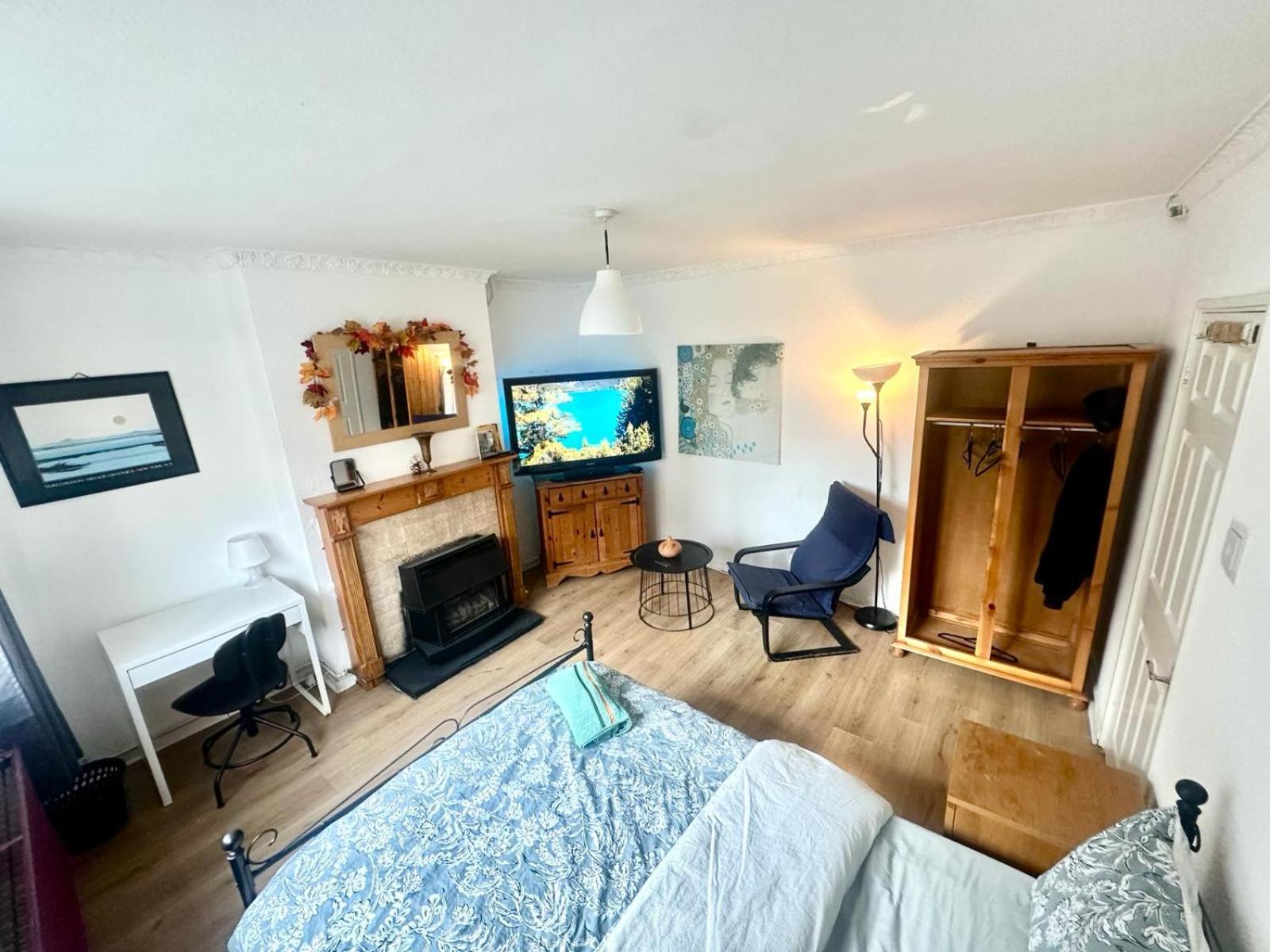 Whitechapel R1 Guest house